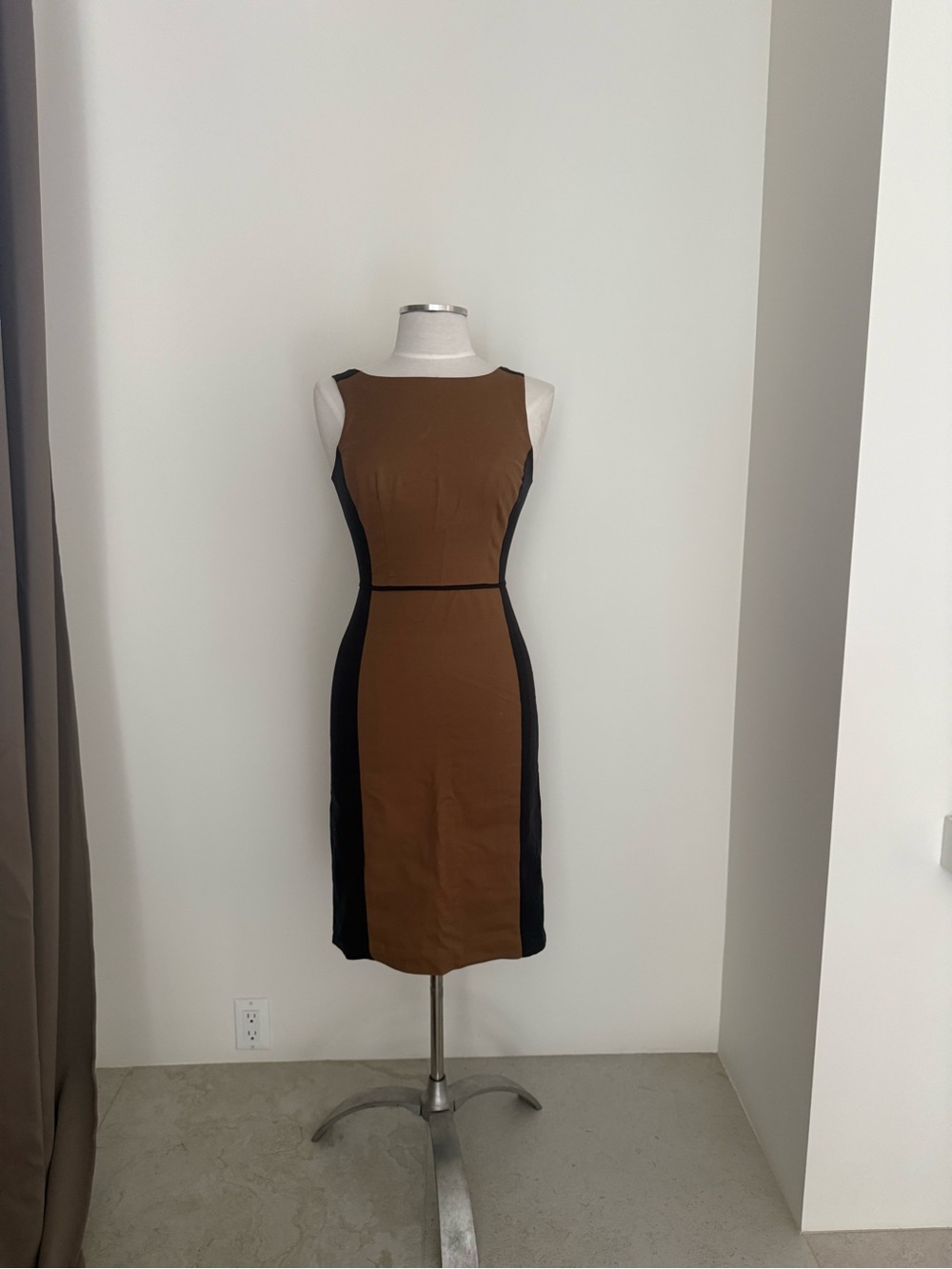 Club Monaco Brown and Black Colorblock Midi Dress